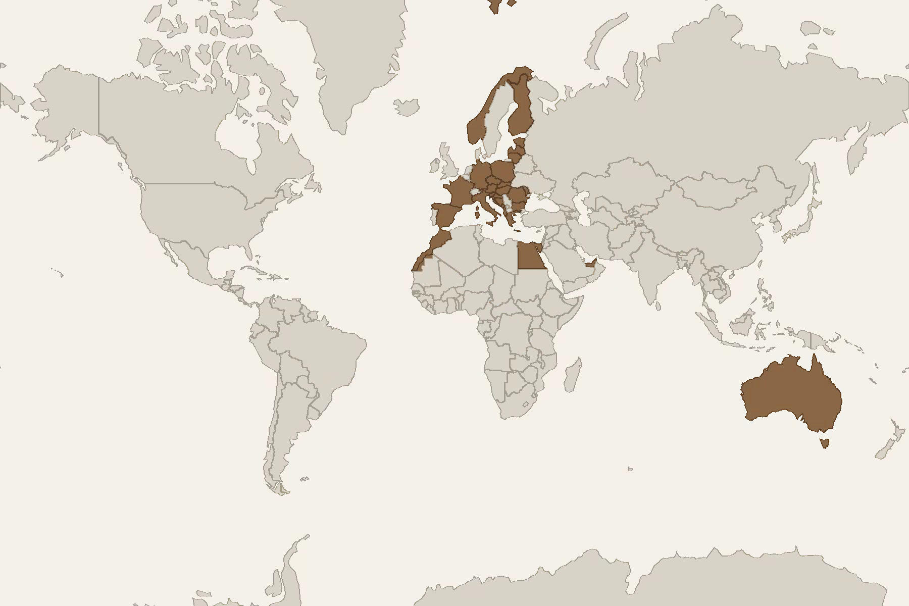 Weltkarte mit den 27 Ländern, in denen Bilder entstanden sind, von Norwegen und dem Baltikum über Deutschland, Polen und Südosteuropa bis Italien, Frankreich, Spanien und Marokko, dazu Australien, die Vereinigten Arabischen Emirate und Ägypten. Jedes Land trägt eine sichtbare Grenzlinie.